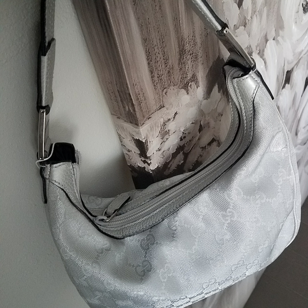 New Small authentic gucci hobo bag
